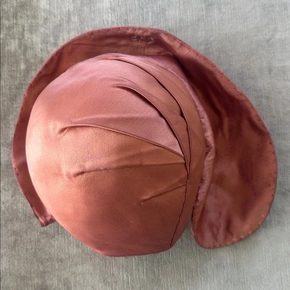 Antique 1912-20 Satin Silk Asymmetric Hat Sz S as is. Great for costume party - Picture 7 of 12